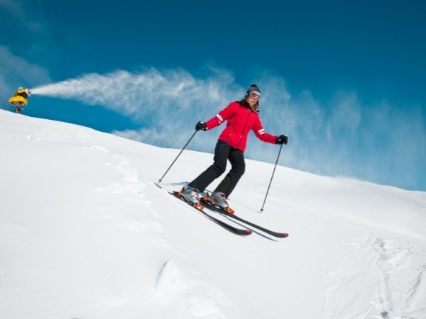 Przewodnik po narciarstwie: jak zacząć uprawiać sport i rozpocząć swoją przygodę