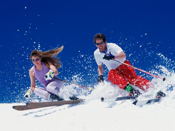 Jak wybrać odpowiednie narty na następną wyprawę narciarską